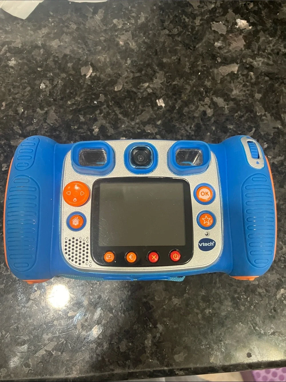 VTech KidiZoom Digital Camera - Picture 3 of 3